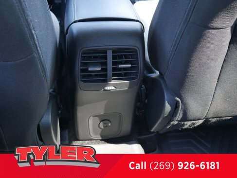 Used 2022 Ford Escape SE w/ Cold Weather Package image 43