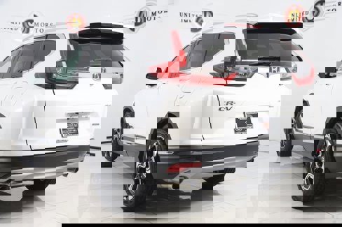 Used 2019 Honda CR-V Touring image 4