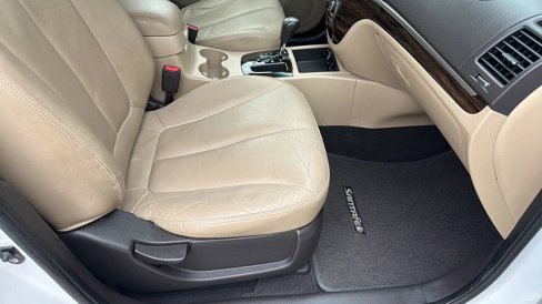 Used 2011 Hyundai Santa Fe Limited image 16