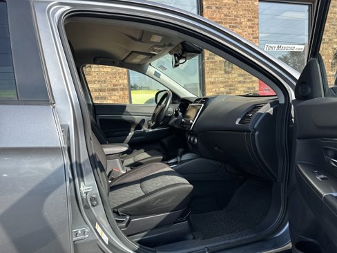 Used 2021 Mitsubishi Outlander Sport SE image 13