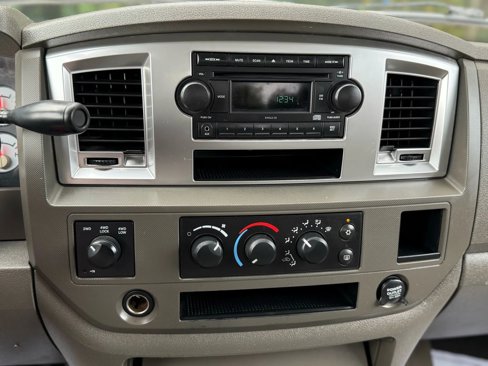 Used 2007 Dodge Ram 1500 Truck SLT image 23