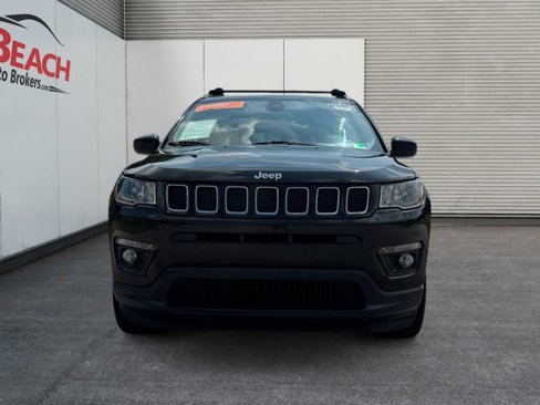 Used 2018 Jeep Compass Latitude w/ Popular Equipment Group image 9