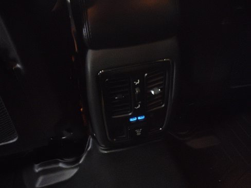 Used 2019 Jeep Grand Cherokee Limited w/ Trailer Tow Group IV image 17