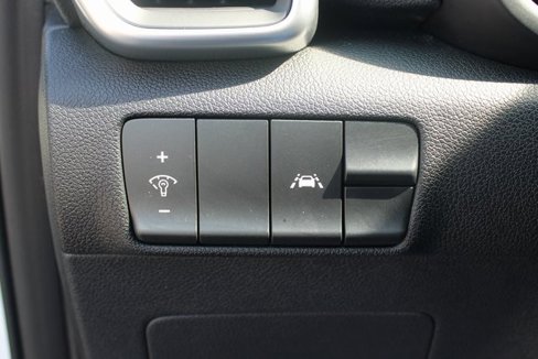 Used 2020 Kia Sportage LX image 15