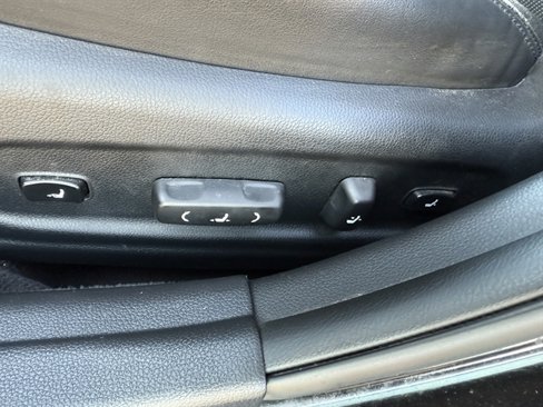 Used 2015 Kia Cadenza Premium w/ Technology Package image 21