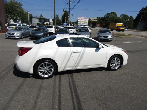 Used 2010 Nissan Altima 3.5 SR w/ Leather Pkg image 9