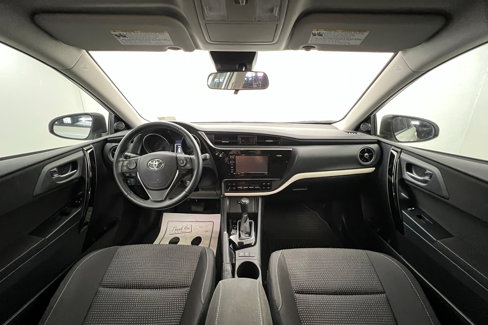 Used 2018 Toyota Corolla iM image 10