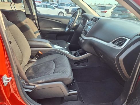Used 2018 Dodge Journey SE w/ Popular Equipment Group image 12
