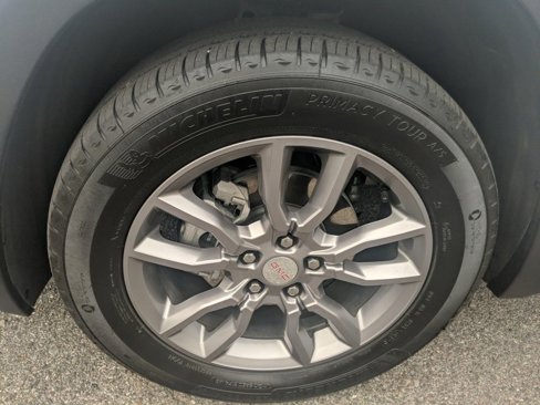 Used 2024 GMC Terrain SLT image 13