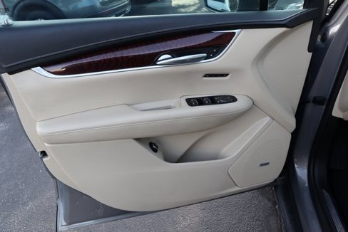 Used 2018 Cadillac XT5 Luxury image 29