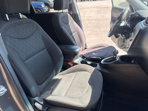 Used 2016 Kia Soul w/ Option Group 020 image 18