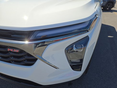 New 2025 Chevrolet Trax RS w/ Sunroof Package image 10