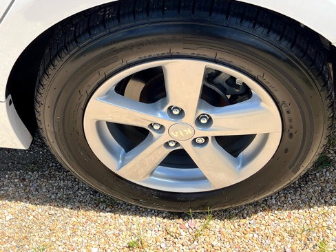 Used 2015 Kia Optima LX image 17
