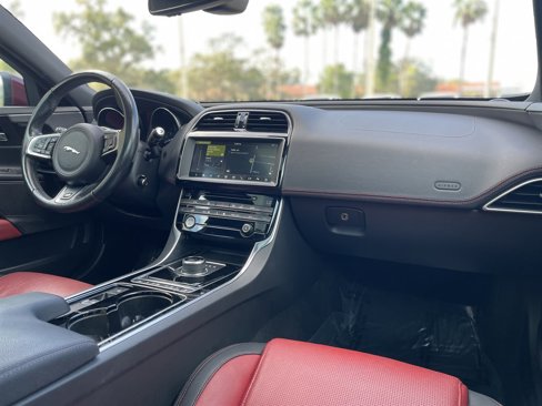 Used 2017 Jaguar XE R-Sport image 14
