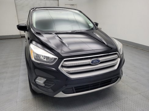 Used 2019 Ford Escape SE image 14