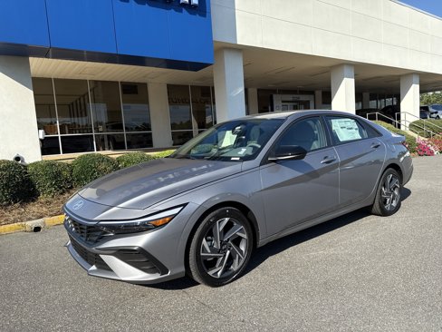 New 2025 Hyundai Elantra Sport image 1