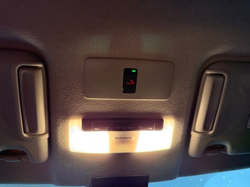Used 2024 Nissan Kicks SR w/ Interior Electronics Package image 23