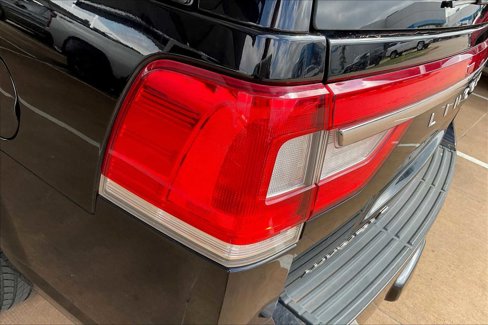 Used 2016 Lincoln Navigator L Select image 28