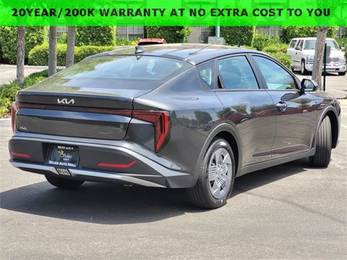 New 2025 Kia K4 LX image 4