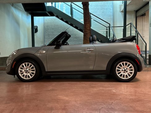 Used 2016 MINI Cooper S image 2