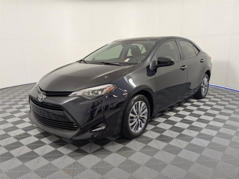 Used 2019 Toyota Corolla XLE image 2