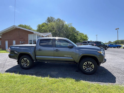 Used 2021 Toyota Tacoma 4x4 Double Cab image 7