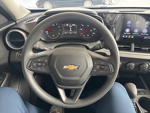 New 2025 Chevrolet Trax LS w/ LS Convenience Package image 10