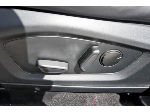 Used 2022 Ford Explorer XLT w/ Equipment Group 202A image 33