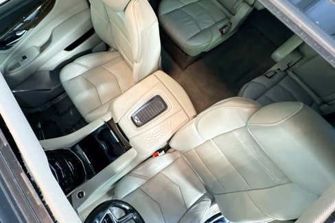 Used 2018 Cadillac Escalade ESV Premium Luxury image 20