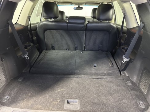 Used 2016 Nissan Pathfinder Platinum image 12