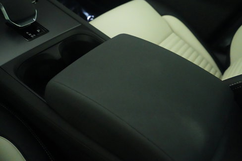 Used 2025 Land Rover Discovery Sport Dynamic SE image 49