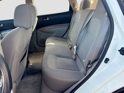 Used 2013 Nissan Rogue S image 21