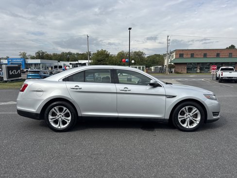 Used 2016 Ford Taurus SEL w/ Equipment Group 201A image 4