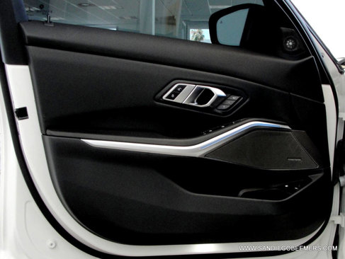 Used 2022 BMW 330e w/ M Sport Package image 27
