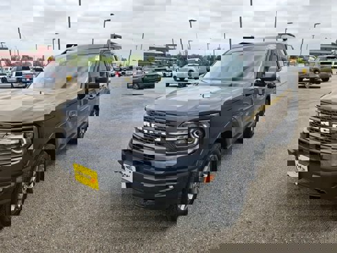 Used 2023 Ford Bronco Sport Badlands image 3