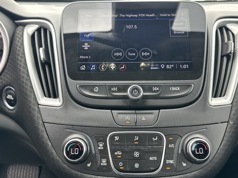 Used 2024 Chevrolet Malibu LT image 28