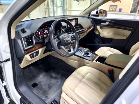 Used 2018 Audi Q5 2.0T Premium Plus w/ Premium Plus Package image 16