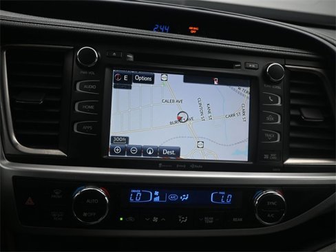 Used 2018 Toyota Highlander XLE image 7