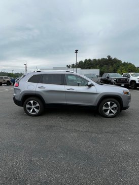 Used 2020 Jeep Cherokee Limited image 8