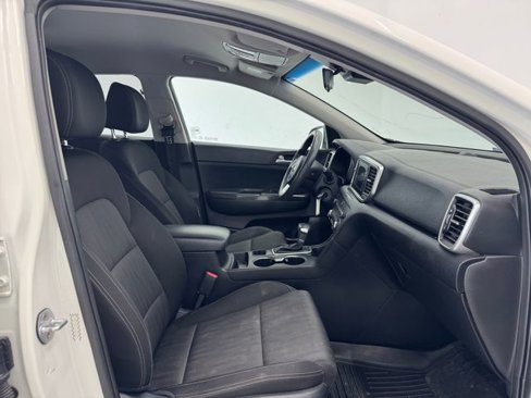 Used 2020 Kia Sportage LX image 15