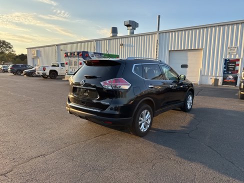 Used 2016 Nissan Rogue SV w/ SV Premium Package image 6