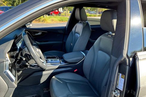 Used 2019 Audi Q8 Premium w/ Convenience Package image 7