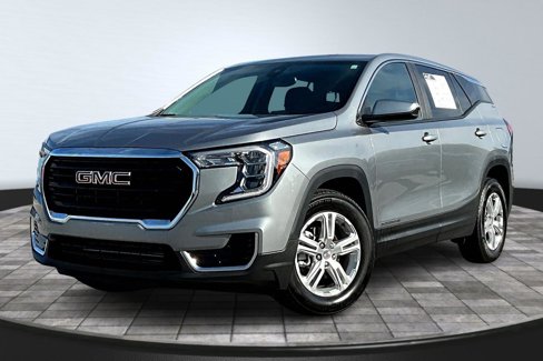 Used 2024 GMC Terrain SLE image 1