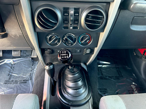 Used 2007 Jeep Wrangler Unlimited Rubicon w/ PWR Convenience Group image 24