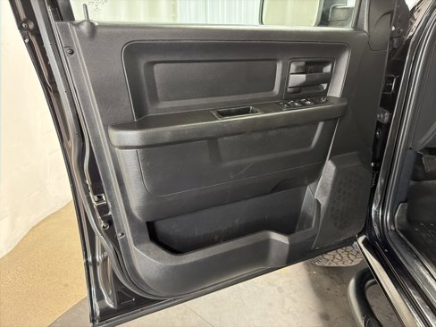 Used 2016 RAM 1500 Express w/ Black Ram 1500 Express Group image 4