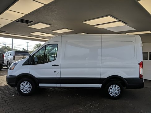 Used 2017 Ford Transit 250 130 Medium Roof image 9