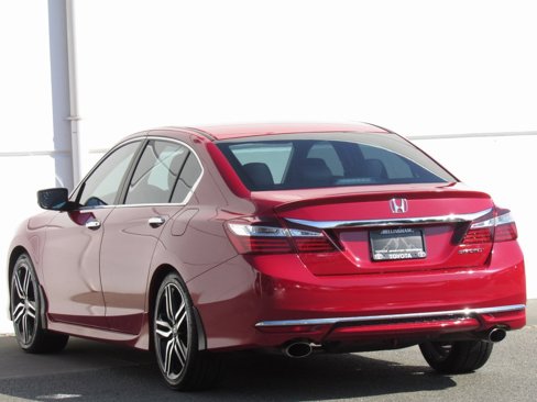 Used 2016 Honda Accord Sport image 5