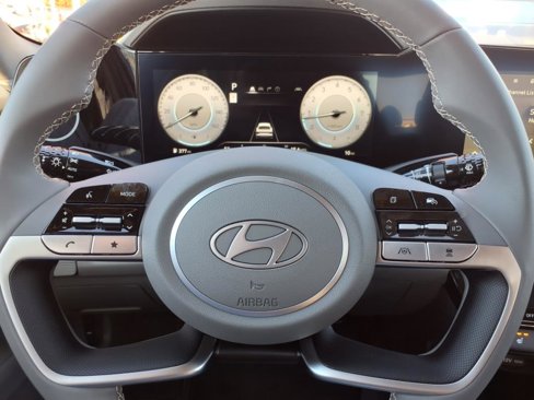 Certified 2025 Hyundai Elantra SEL image 11