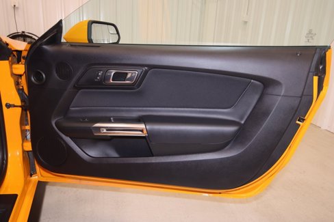 Certified 2019 Ford Mustang Coupe w/ Equipment Group 101A image 16