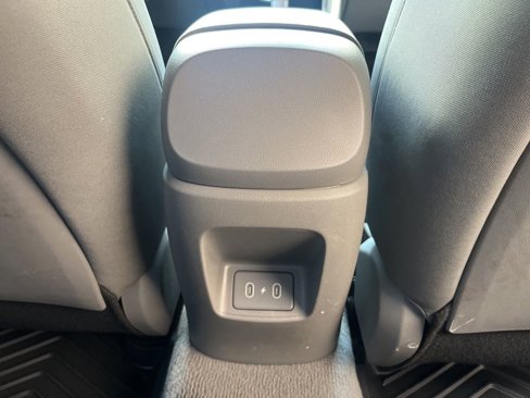 Certified 2025 Hyundai Elantra SE image 19